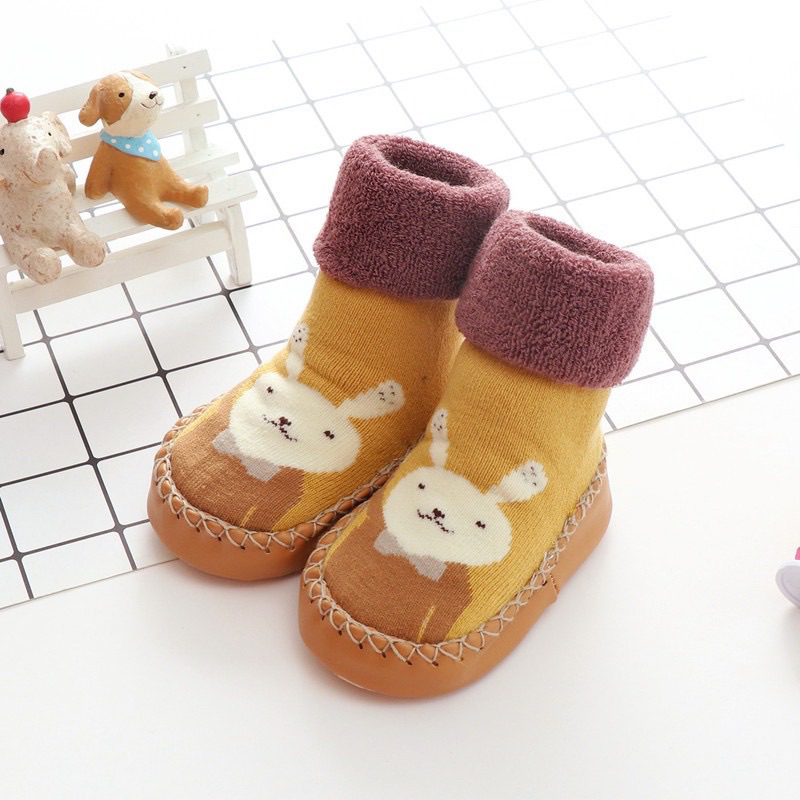 Giầy tất cho bé