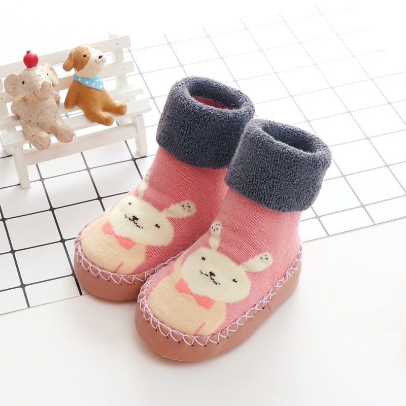 Giầy tất cho bé