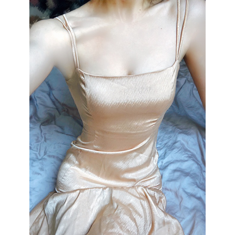 Đầm lụa hai dây