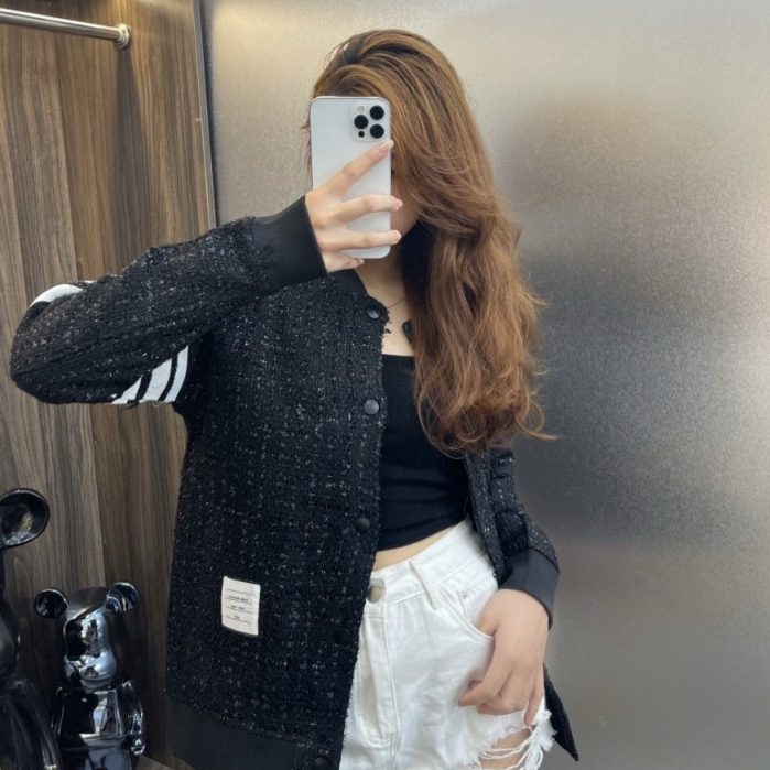 Áo Khoác Bomber Kim Tuyến 4 Sọc Trắng Tay Áo 2 Lớp - Áo Bomber Nam Nữ Dày Dặn Phong Cách Trẻ