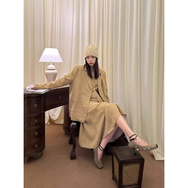 Giày búp bê gót vuông mũi bầu phủ lông mềm mại phong cách tiểu thư thanh lịch cho nữ 2023