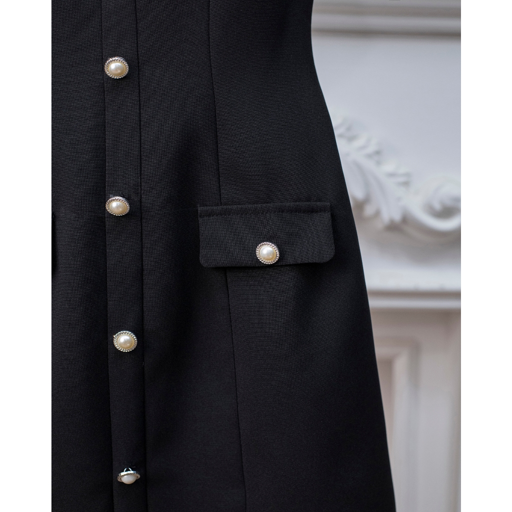 Váy suông 𝟗𝟐𝐖𝐄𝐀𝐑 thiết kế dáng chữ A đính cúc trai phong cách quý cô trẻ trung thanh lịch WV2302