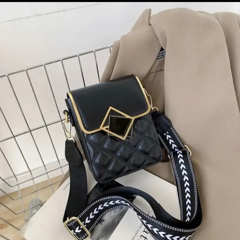 Túi đeo chéo túi đựng điện thoại khoá hình vuông tráng gương thiết kế đơn giản thời trang