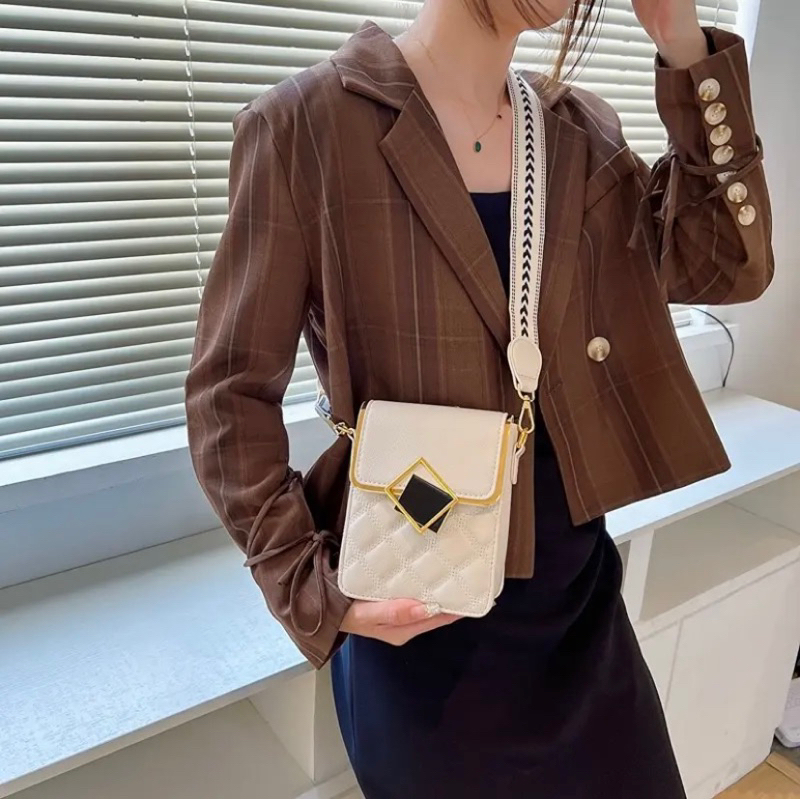 Túi đeo chéo túi đựng điện thoại khoá hình vuông tráng gương thiết kế đơn giản thời trang