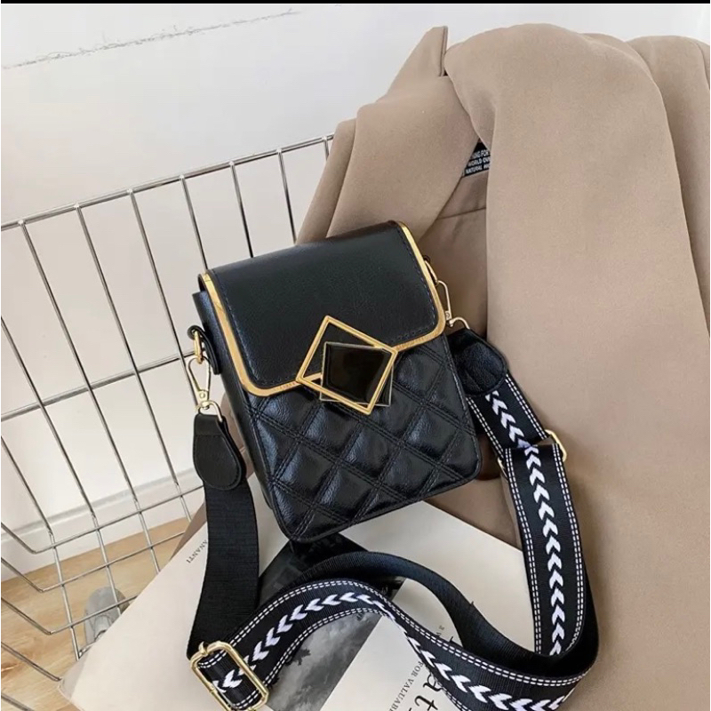 Túi đeo chéo túi đựng điện thoại khoá hình vuông tráng gương thiết kế đơn giản thời trang