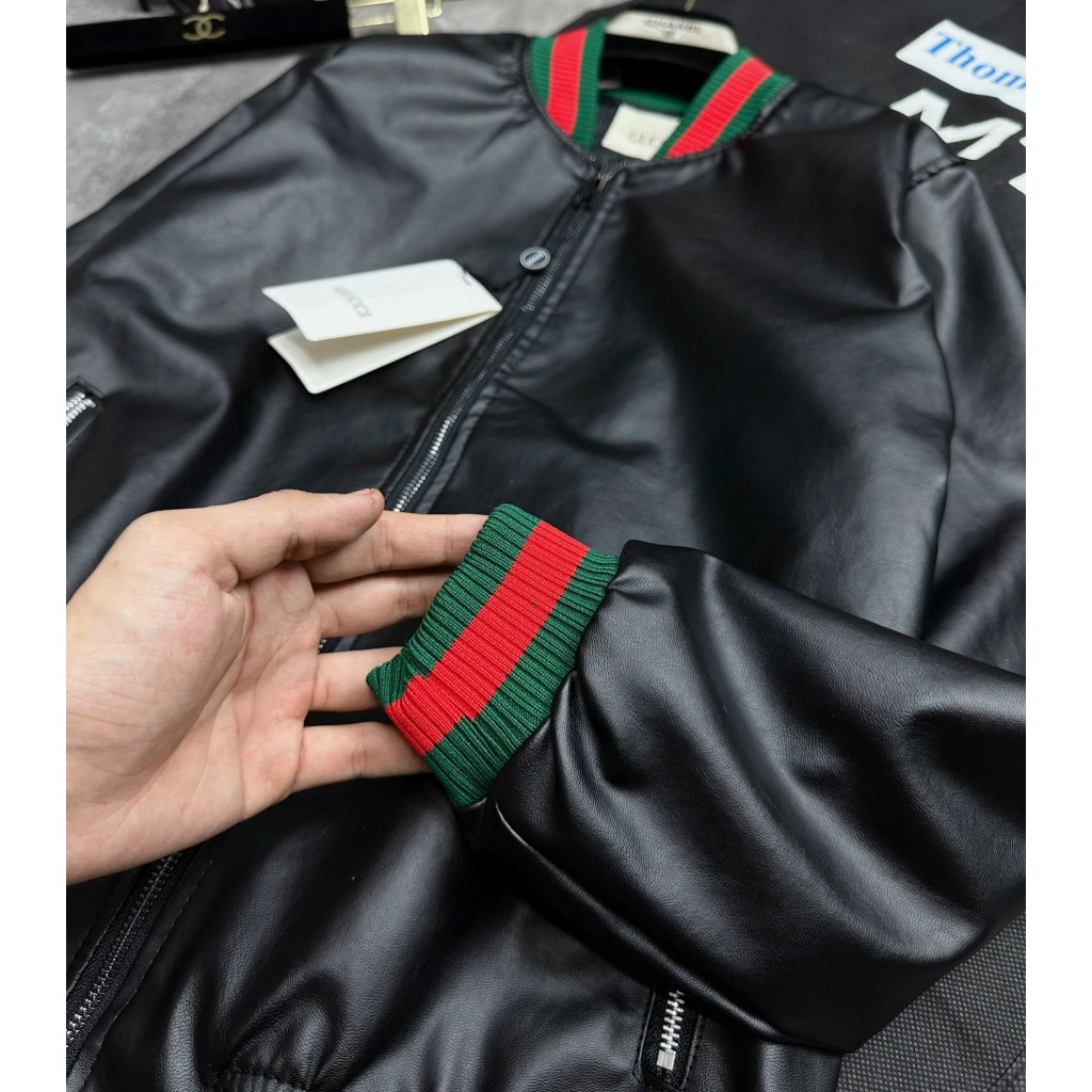 Áo Khoác Da G.C Bomber Jakcet Nam Nữ Trơn Bóng Phối Bo Chun Kẻ Sọc Xanh Đỏ Khóa Zip, Thời Trang Nam