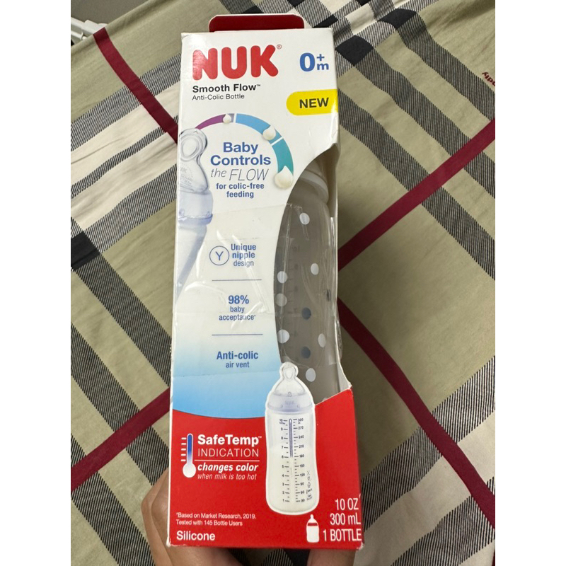 Bình sữa hiệu Nuk  0 tháng trở lên
