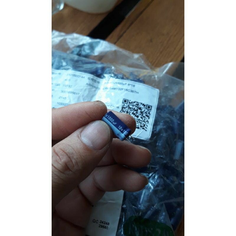 Tụ 1000uf 10v combo 50 con