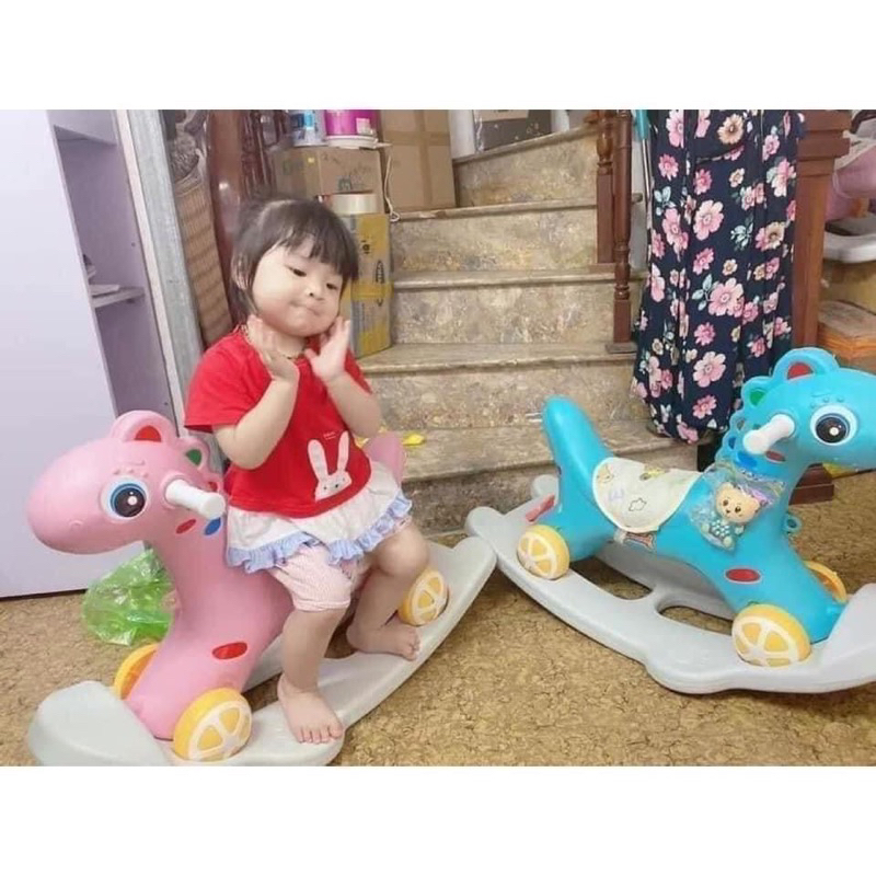 Ngựa bập bênh 2in1- Ngựa bập bênh đa năng có tay đẩy, có bàn ăn dặm, có đai bảo vệ an toàn cho bé