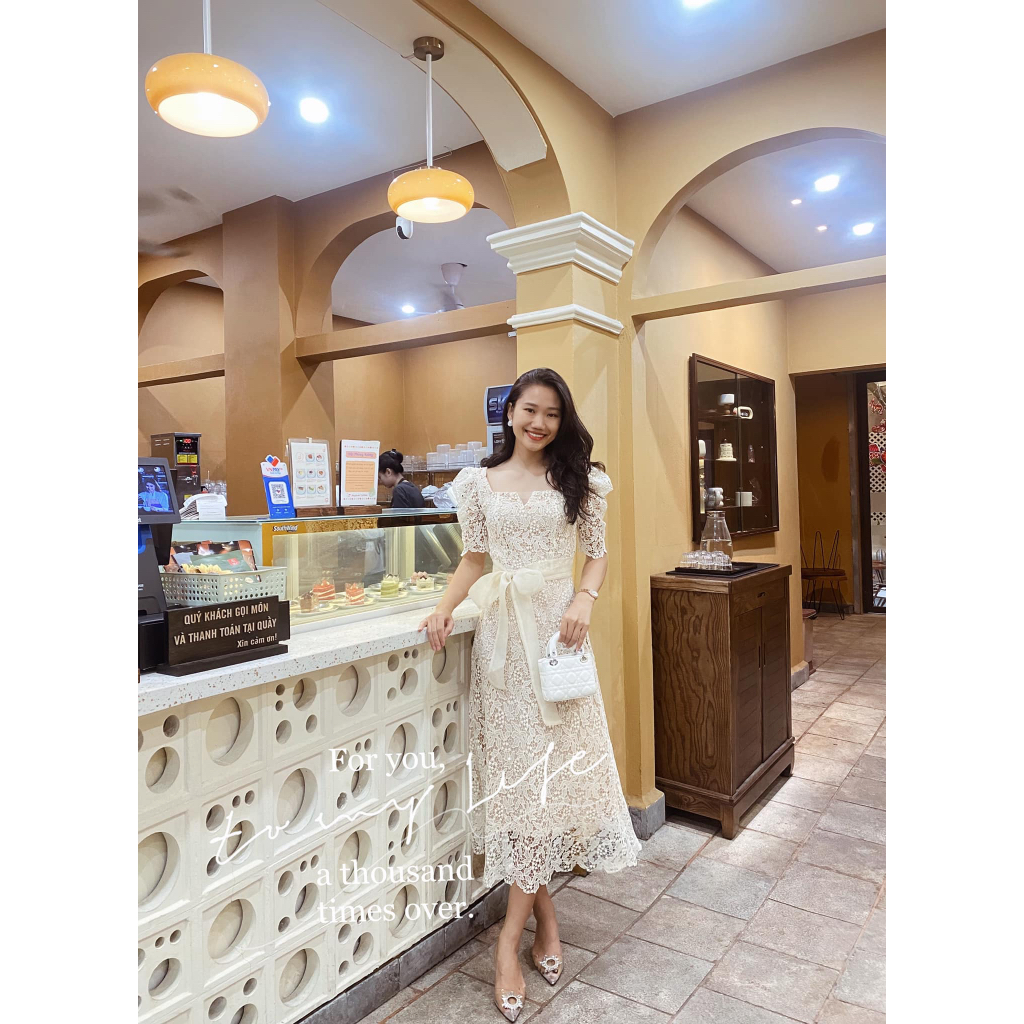 Váy ren nho cổ vuông nơ eo xinh xắn