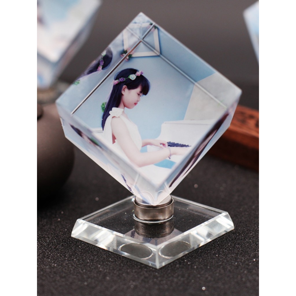 Quà tặng tri ân, sinh nhật pha lê lập phương in ảnh đế xoay tay