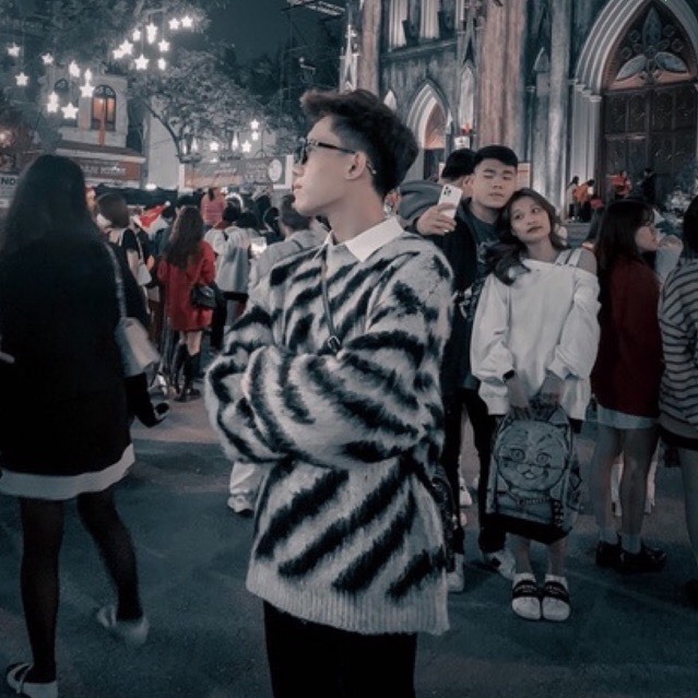 Áo sweater  from oversized phối sọc đen lông dành cho nam nữ