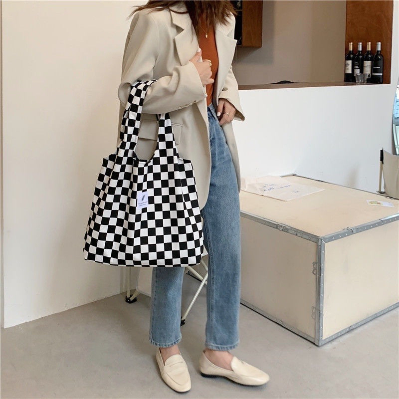 Túi đeo vai vải canvas caro hợp thời trang