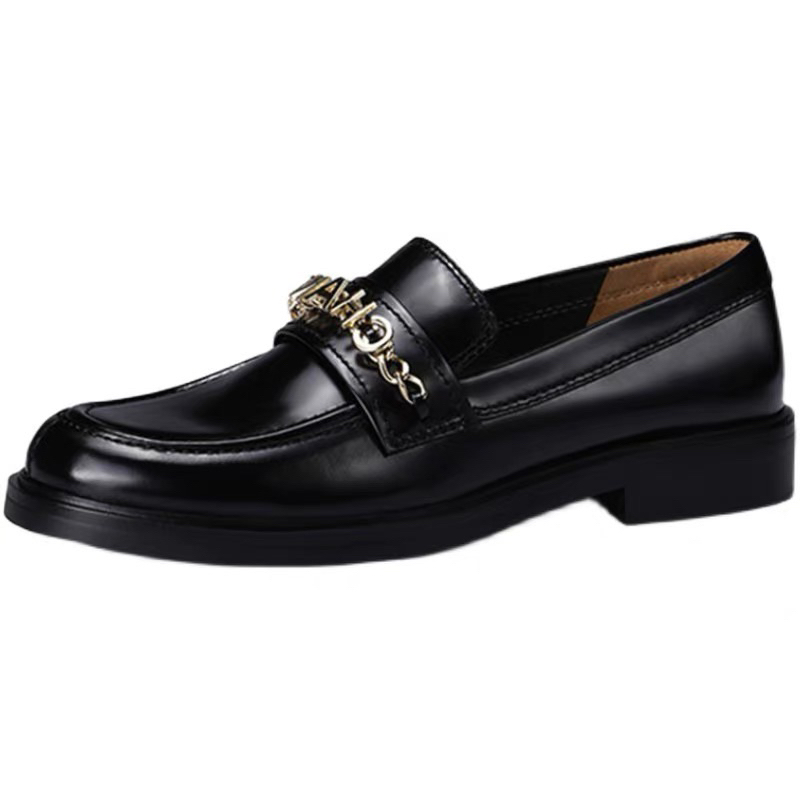 Giày loafer đen giống Jennie Blackpink