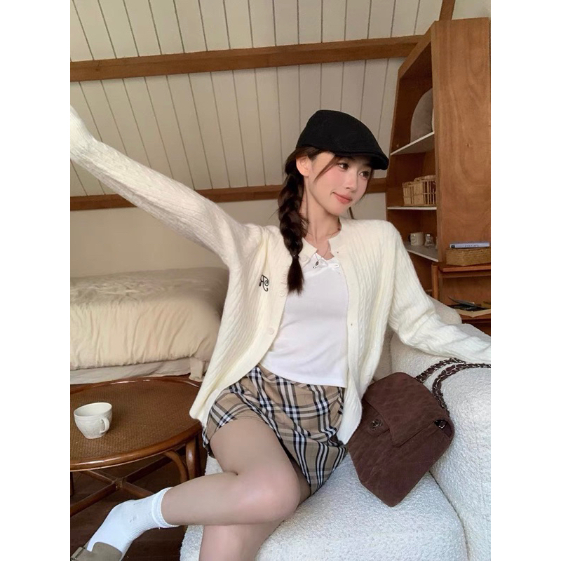 FromSooyoung - Cagidan len lông thừng thêu chữ R