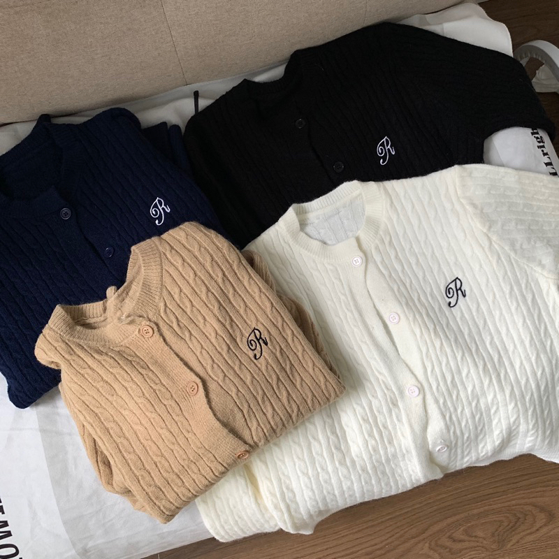 FromSooyoung - Cagidan len lông thừng thêu chữ R