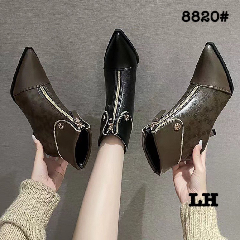 Boot cao gót mũi nhọn gót nhọn khoá giữa 7p mã 8820-6 fullbox