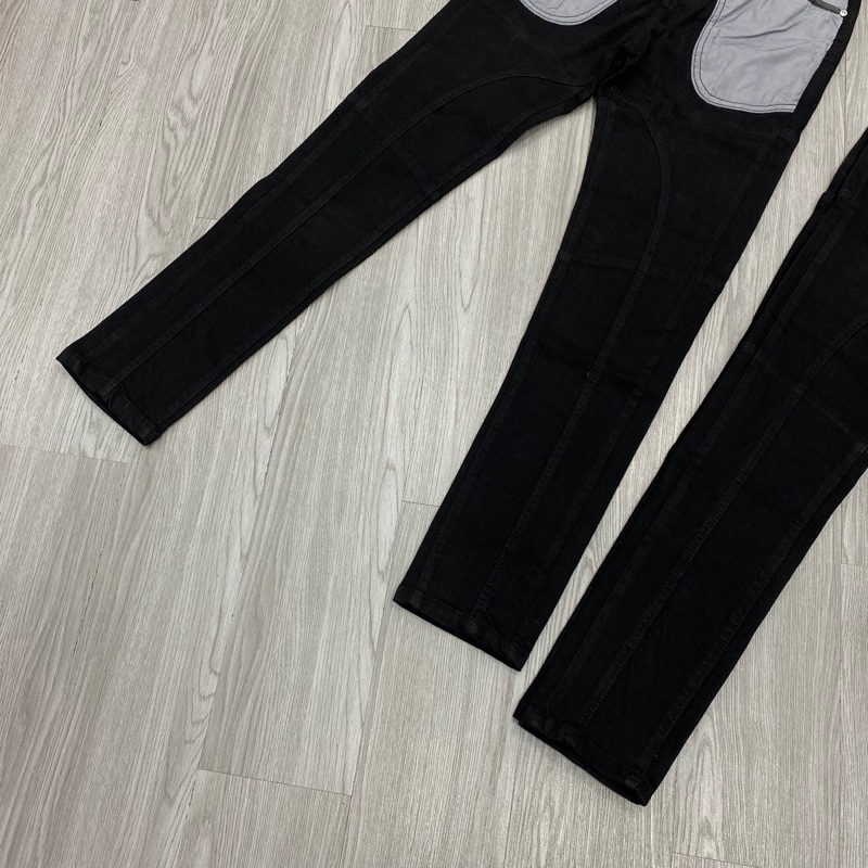 Quần jean obsess phối túi xám 4 cúc đơn giản,quân bò obsess đen túi màu xám phong cách hưởng đá