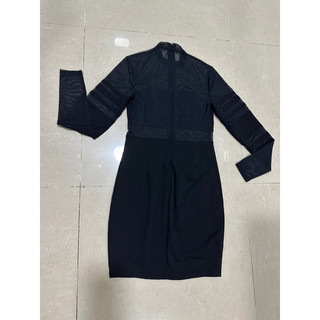 Đầm Guess xuất dư eo dưới 70cm
