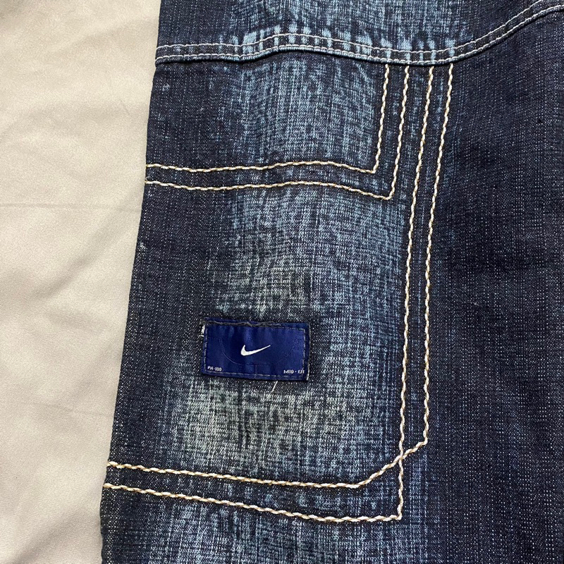 Quần jeans suông Naughty pants