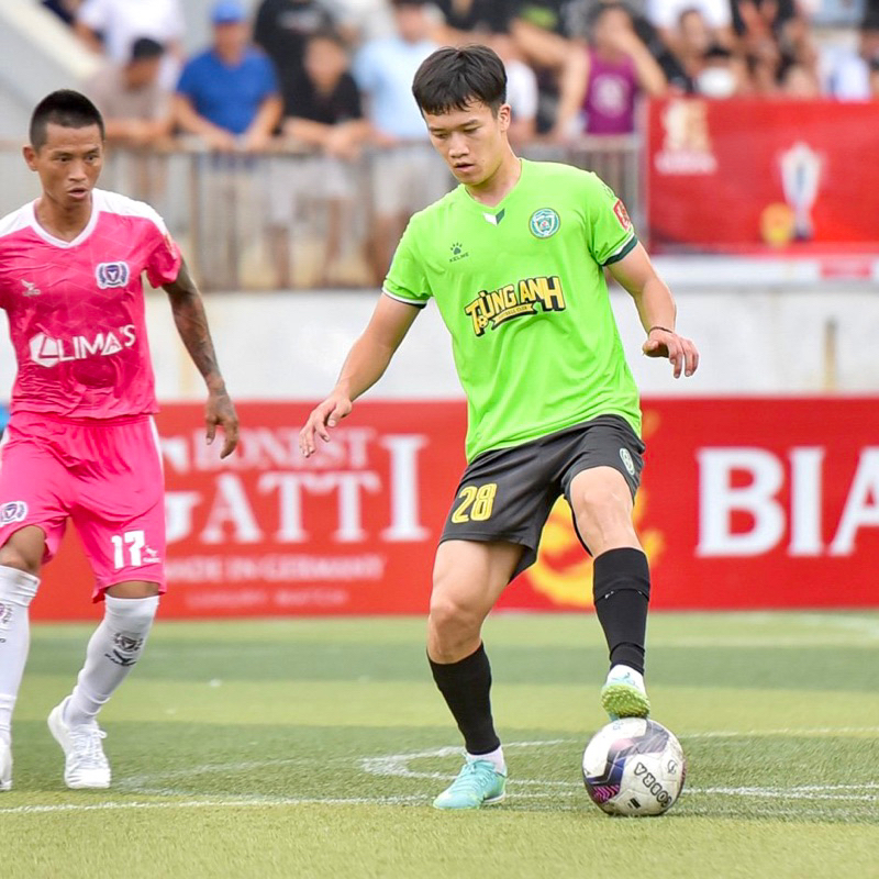 Bộ quần áo đá bóng, Áo bóng đá Tùng Anh FC