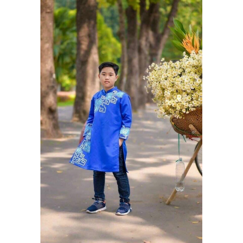 Áo dài bé trai in hình lập thể