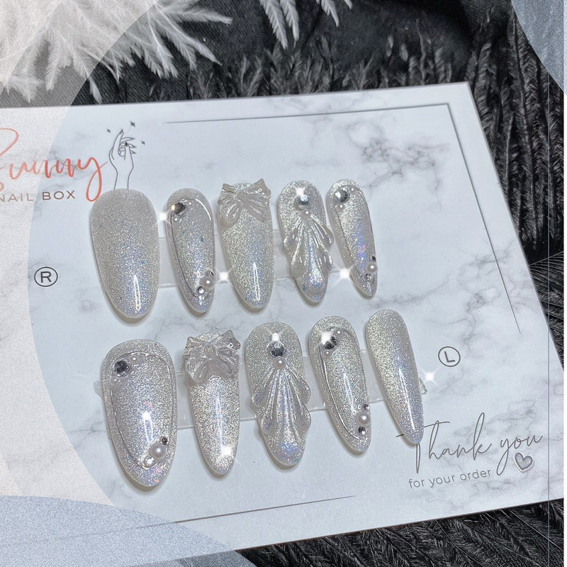 Nail box mắt mèo vẽ nổi