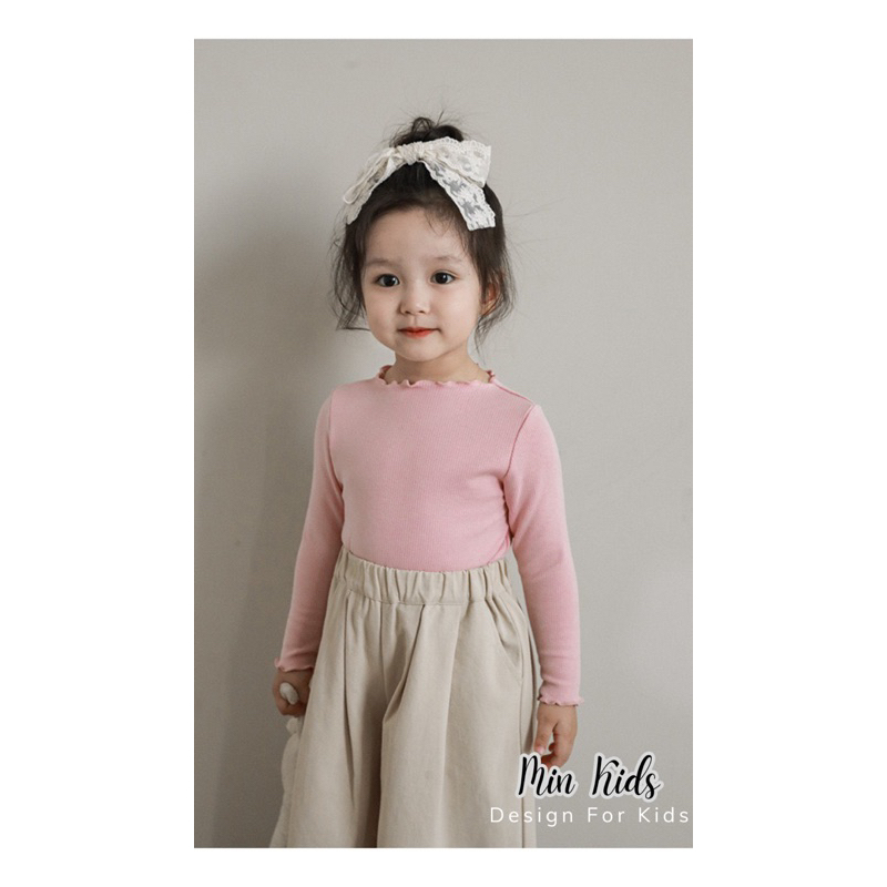 Áo dài tay thun gân màu trơn cổ viền bèo cho bé gái