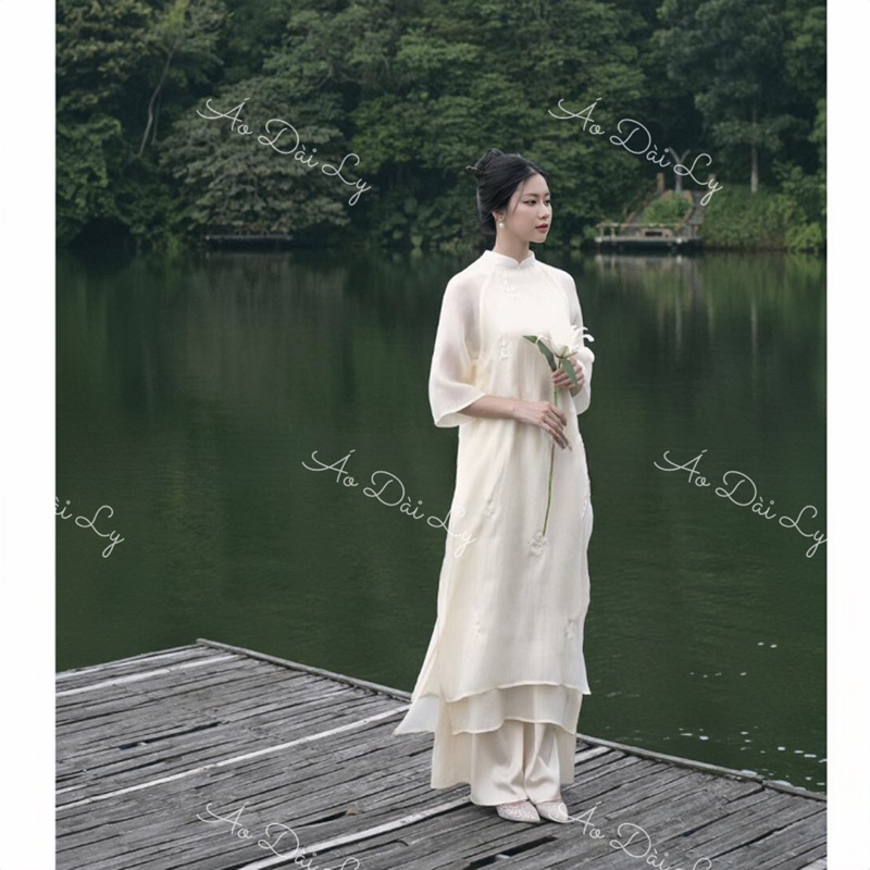 Áo dài Hạ Vy form suông
