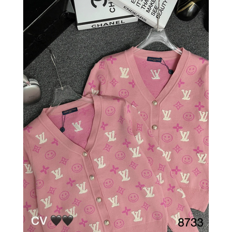 Áo cardigan len hồng LV xù QCCC