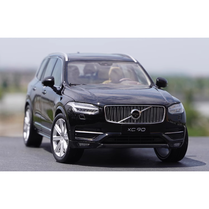 Mô hình xe Volvo XC90 1:18