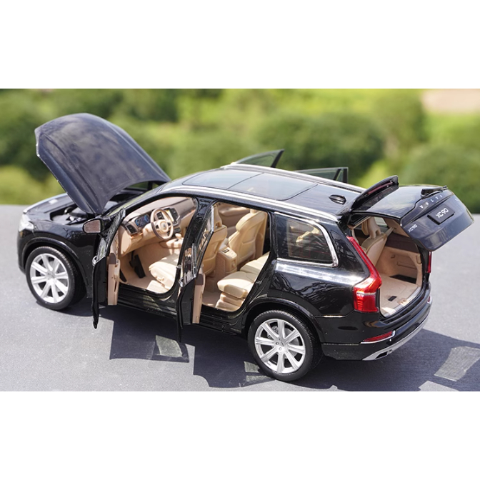 Mô hình xe Volvo XC90 1:18