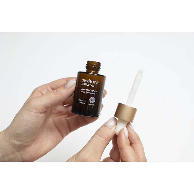 Serum Sesderma Mandelac sáng da chống lão hoá