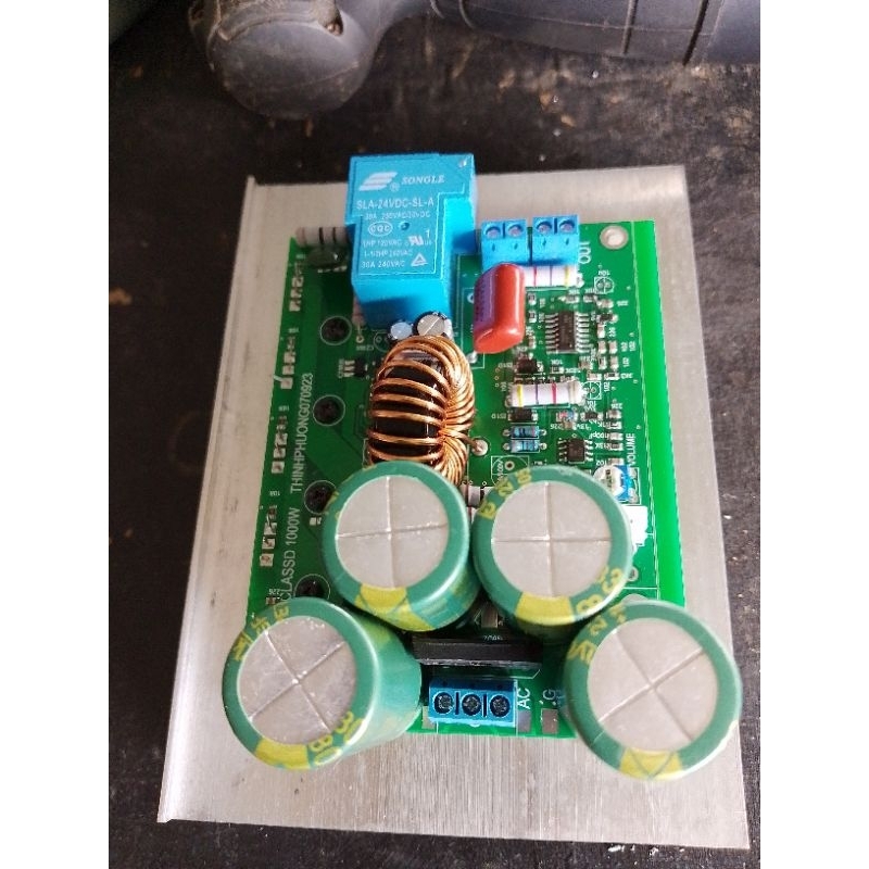 Bo công suất clasd 1000w IRS2092S và 4 fet chính hãng 4 tụ nguồn AC35 đến 55V có rơ le bảo vệ loa