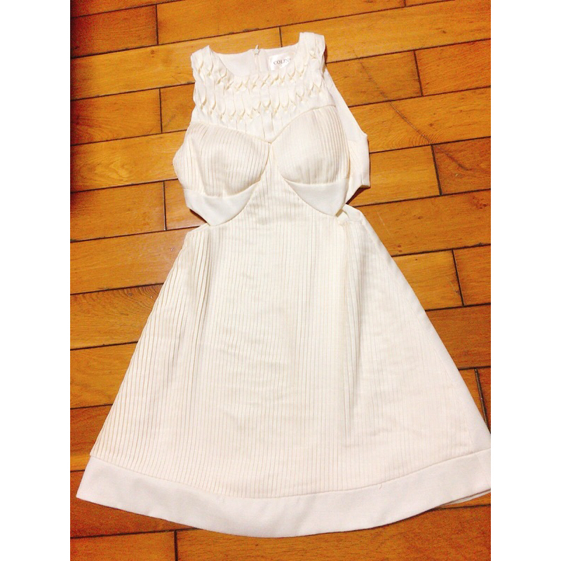 Thanh lý váy Colin