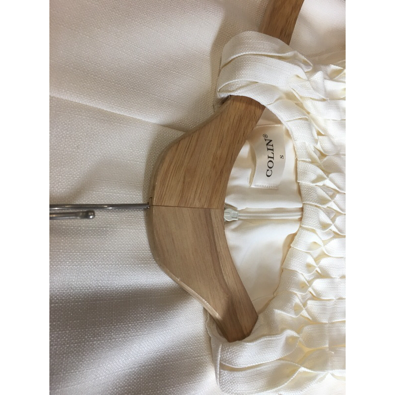 Thanh lý váy Colin