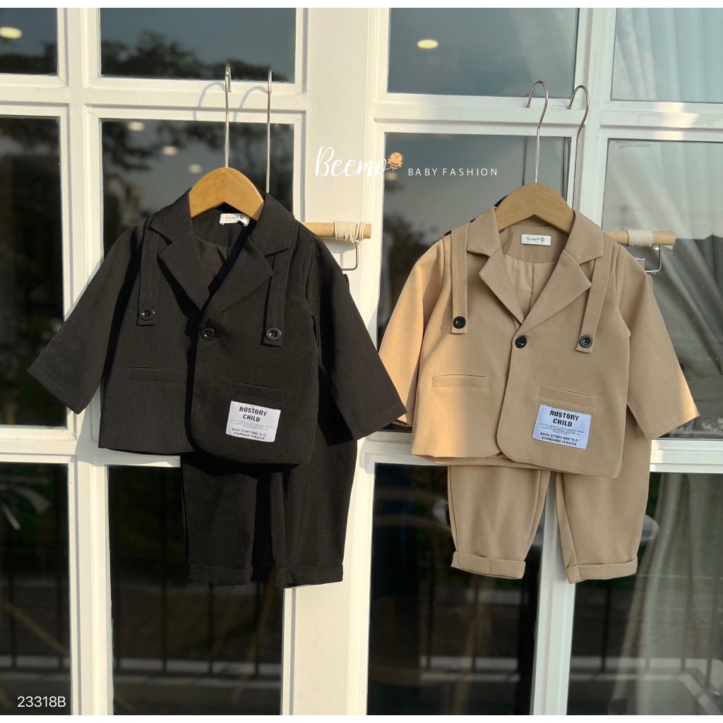 Set bộ vest Beemo cho bé trai một khuy phối tag chữ vải chéo Hàn đứng form, khoẻ khoắn mặc thu đông, sự kiện 23318B