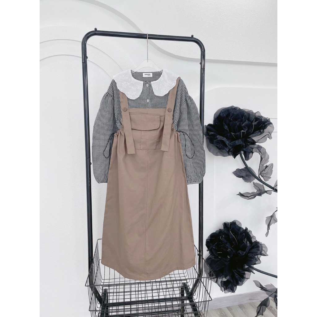 SET ÁO SƠ MI BBD CARO CỔ REN BÈO SEN TRẮNG TAY PHỒNG + ĐẦM YẾM NÂU RÚT DÂY 2 BÊN  SHEEP