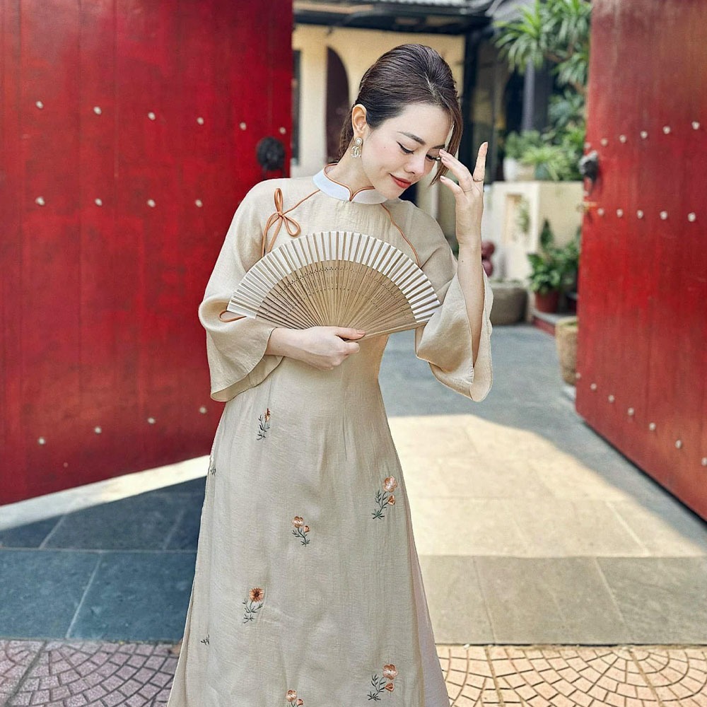 Áo Dài Nữ Cách Tân 4 Tà Tơ Thêu Hoa XZ14