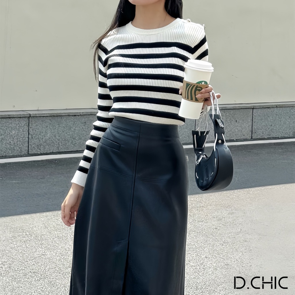 Áo len gân kẻ ngang cúc vai D.CHIC MS: 188105