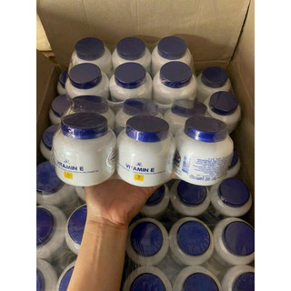 Hũ kem nẻ vitamin e thái lắp xanh