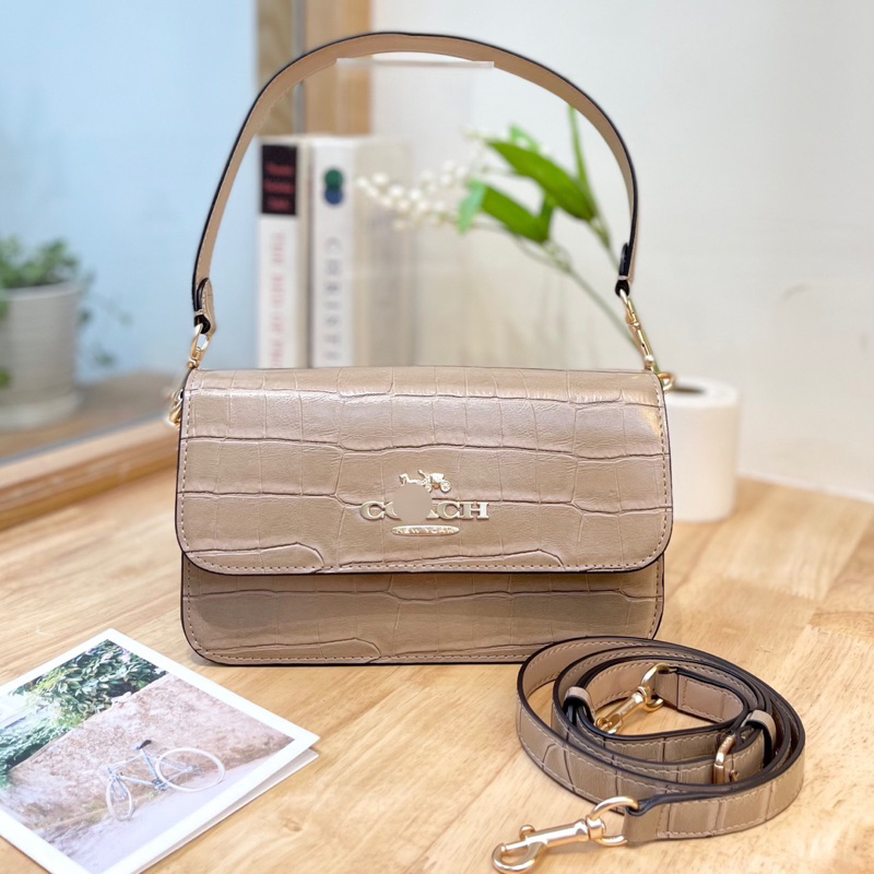 Túi coach brynn kẹp nách da vân