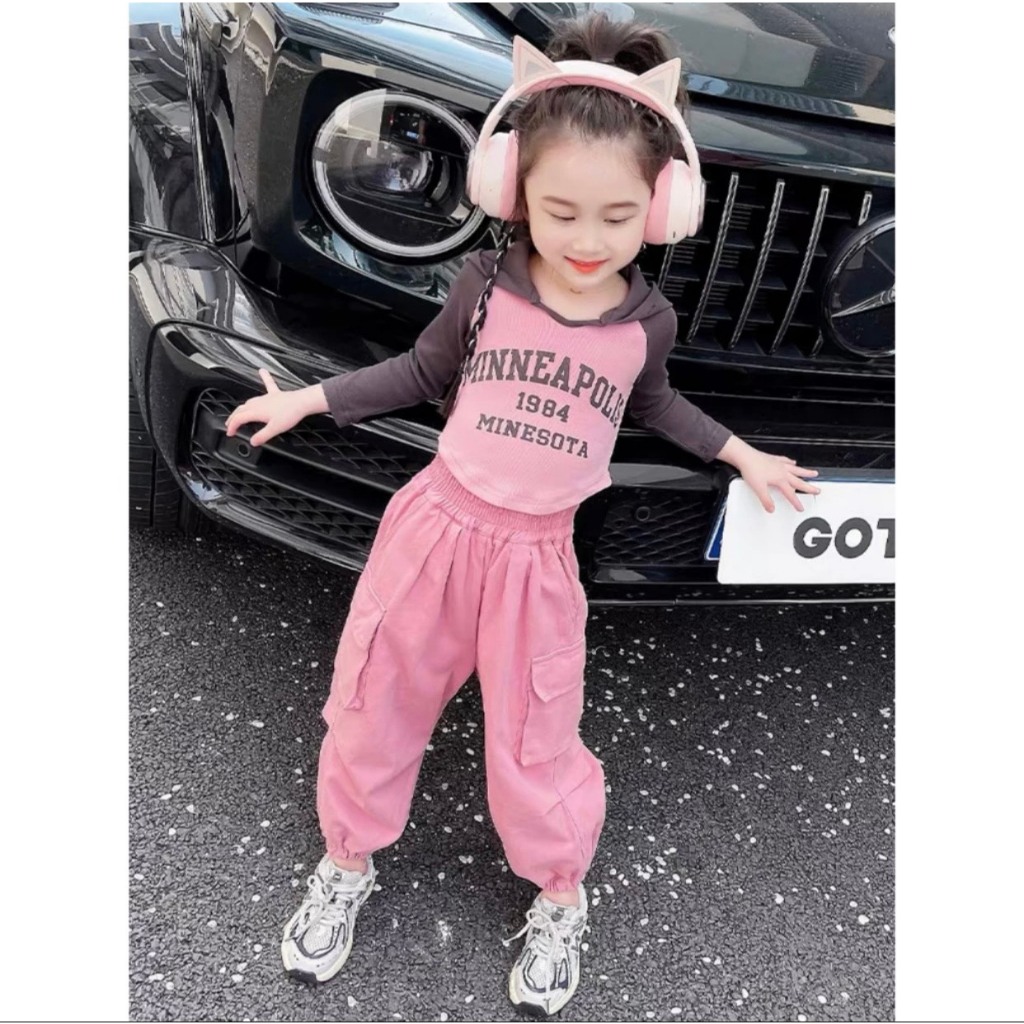 SET BO ÁO DÀI TAY KÈM MŨ QUẦN HIP HOP BÉ GÁI 17-27KG