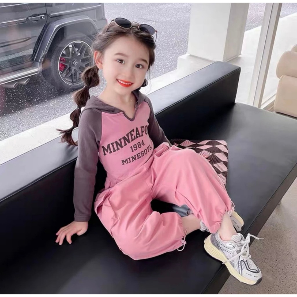 SET BO ÁO DÀI TAY KÈM MŨ QUẦN HIP HOP BÉ GÁI 17-27KG