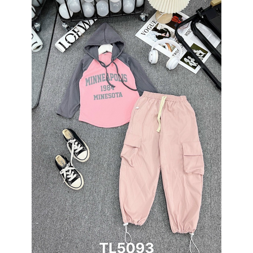 SET BO ÁO DÀI TAY KÈM MŨ QUẦN HIP HOP BÉ GÁI 17-27KG