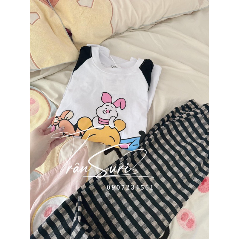 BỘ HOẠT HÌNH GẤU POO MIX QUẦN CARO ĐEN