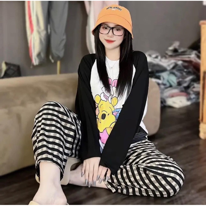 BỘ HOẠT HÌNH GẤU POO MIX QUẦN CARO ĐEN