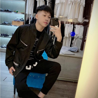 Áo Khoác Gió DSQ 290 Họa Tiết Thêu Và Khóa Chéo Đơn Giản Chất Liệu Gió Phù Hợp Cho Nam Thời Trang Cao Cấp