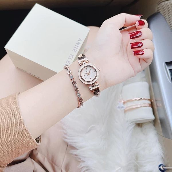 Set đồng hồ và 3 vòng đeo tay ANNE KLEIN AK/3284LPST