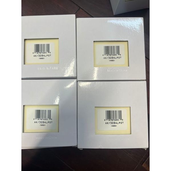 Set đồng hồ và 3 vòng đeo tay ANNE KLEIN AK/3284LPST